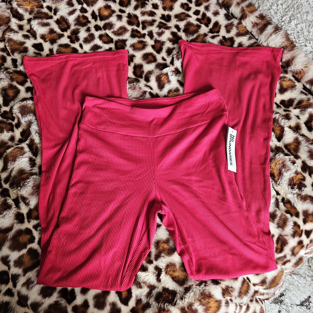 No Boundaries Fuchsia Ribbed Lounge Pants